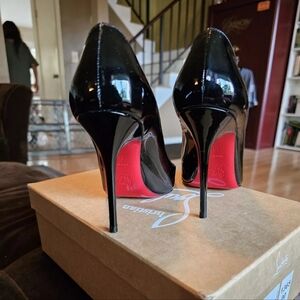 Christian Louboutin kate